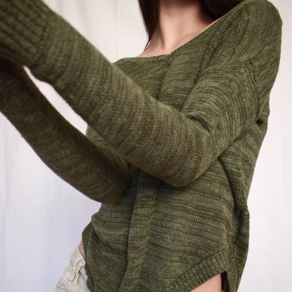 Army Green Knit Sweater 😍 - Picture 1 of 5